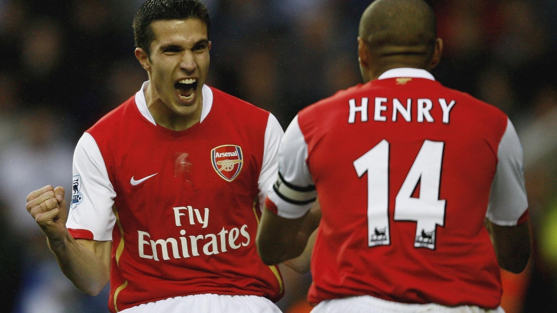 来到加拿大还得改姓？迈尔斯幽默化解网友起名风波，展现高情商适应力