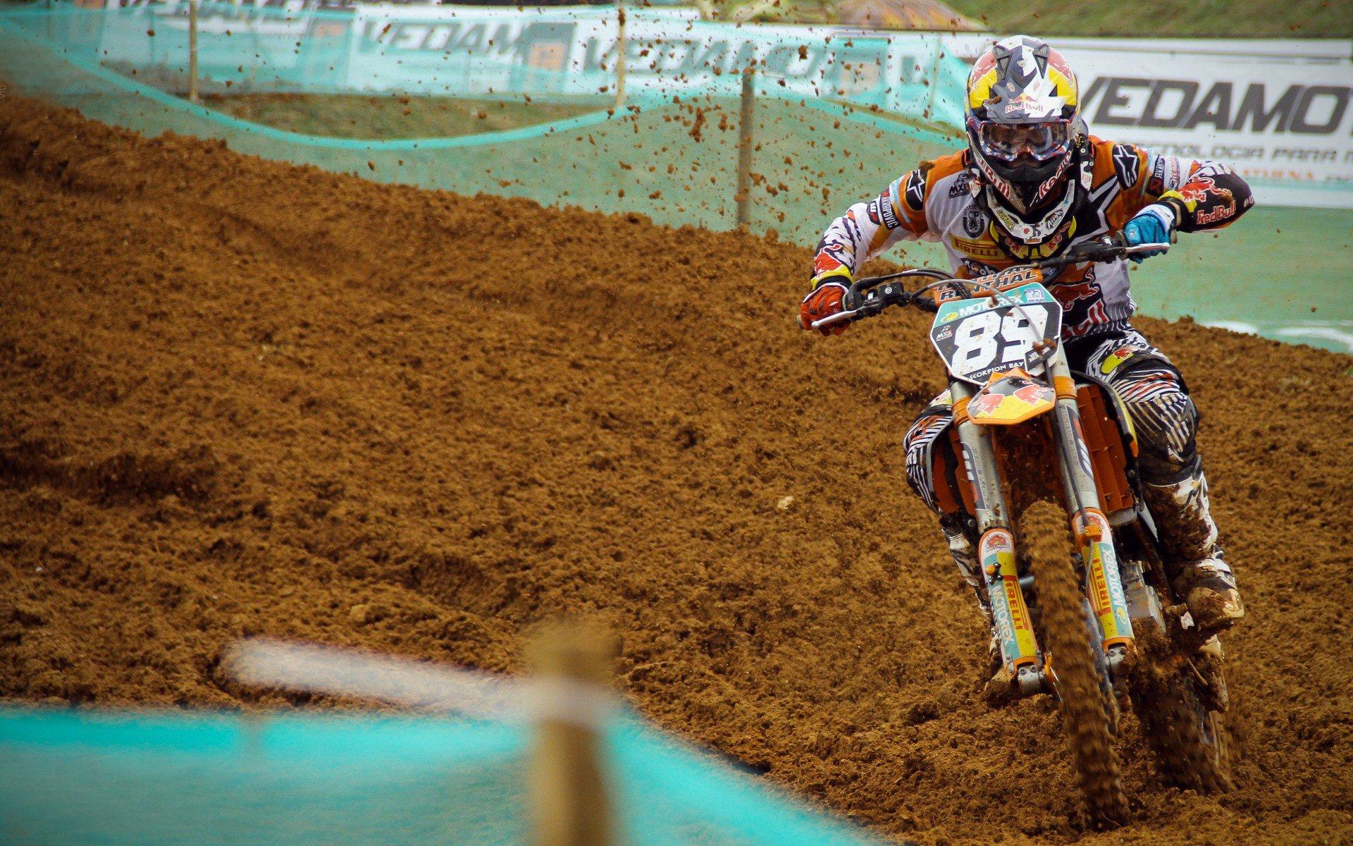 雄鹿16连胜势不可挡 小卡重返多伦多领戒指引瞩目